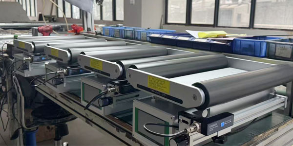 切紙機(jī)跑偏怎么辦？糾偏機(jī)來幫忙