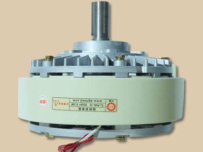 四色凸版印刷機裝磁粉剎車器的關(guān)鍵作用是什么？