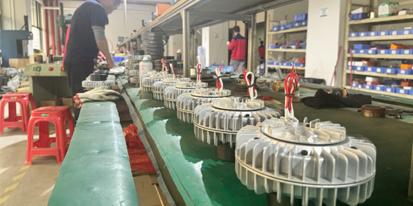 電纜卷繞機如何選擇高效磁粉制動器？