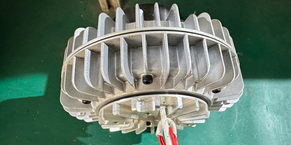 為什么包裝機設(shè)備選擇磁粉剎車器運行更穩(wěn)定？